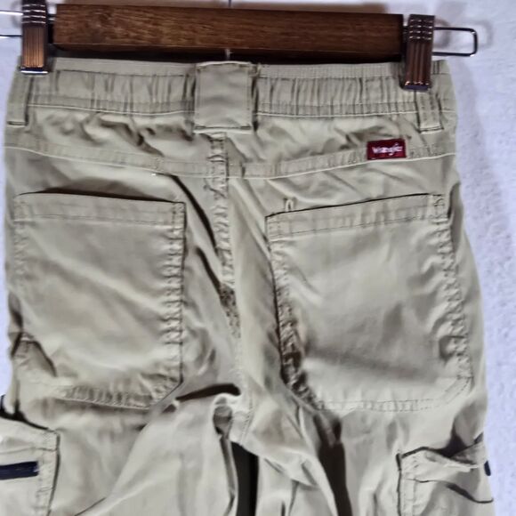Wrangler Quick Dry Tech Cargo Shorts - Boys S (6/7) Tan Grey - Picture 10 of 12
